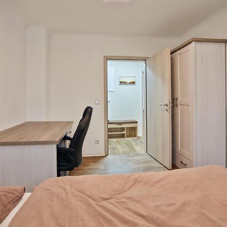 Gaeste- Und Ferienwohnung In Der Sportstadt Riesa Luaran gambar