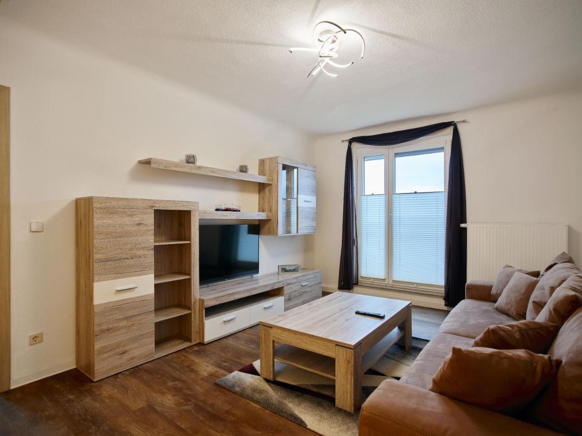 Gaeste- Und Ferienwohnung In Der Sportstadt Riesa Luaran gambar