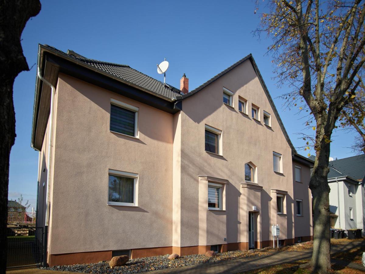 Gaeste- Und Ferienwohnung In Der Sportstadt Riesa Luaran gambar